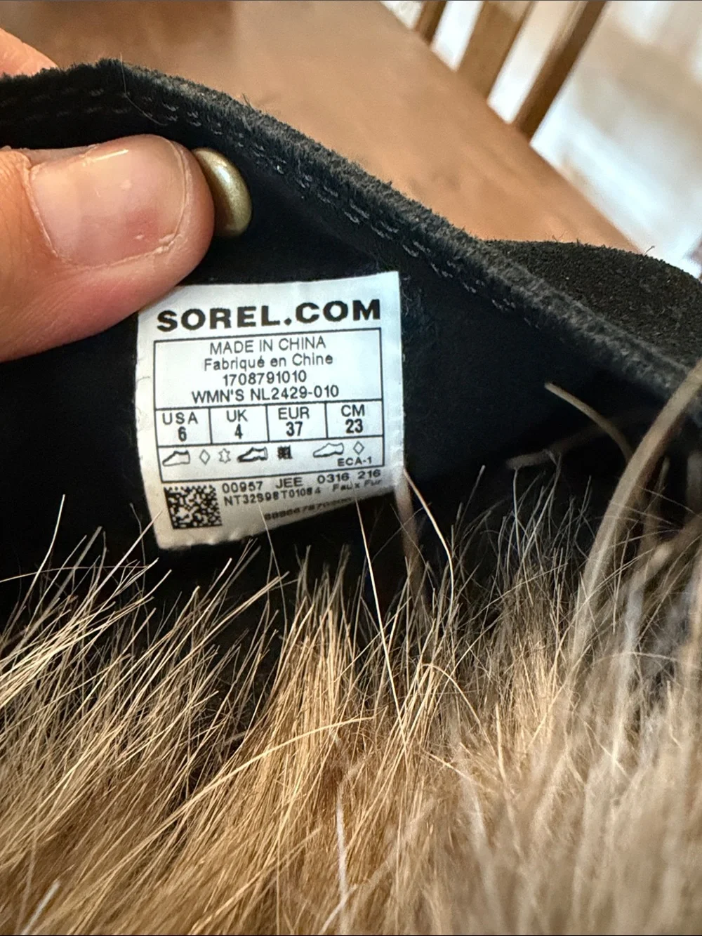 Sorel Joan of Arctic boots Black Faux Fur Lace-Up Winter Boots